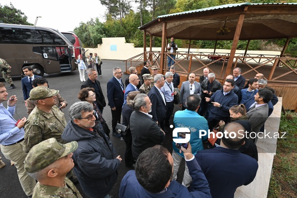 Diplomatik korpusun üzvləri Ağdərədə Sərsəng su anbarına səfər ediblər