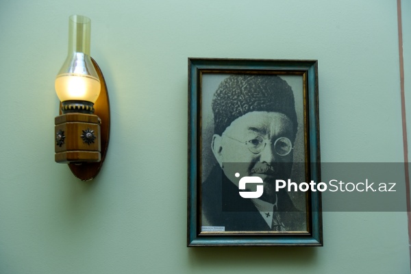 Diplomatlar Şuşada Mehmandarovların malikanəsini ziyarət ediblər