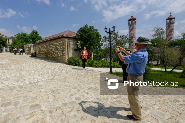 Diplomatlar Şuşadakı Qarabağ küçəsində olublar