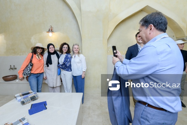 Diplomatlar Şuşadakı Qarabağ küçəsində olublar