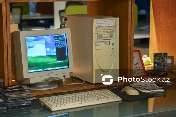 İnformasiya texnologiyalarına həsr olunmuş ekspozisiya guşəsi