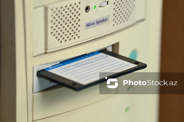 İnformasiya texnologiyalarına həsr olunmuş ekspozisiya guşəsi