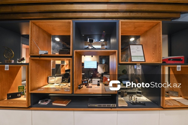 İnformasiya texnologiyalarına həsr olunmuş ekspozisiya guşəsi