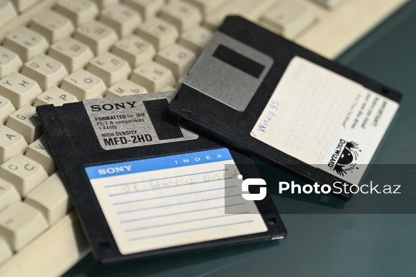 İnformasiya texnologiyalarına həsr olunmuş ekspozisiya guşəsi