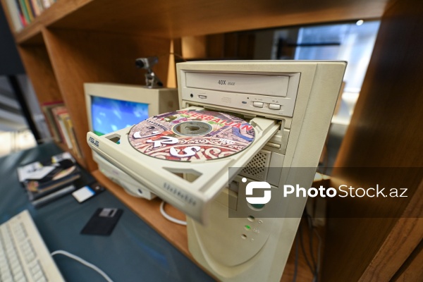 İnformasiya texnologiyalarına həsr olunmuş ekspozisiya guşəsi