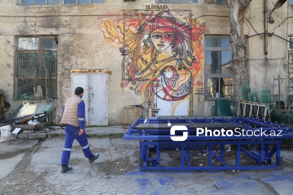 Bakını bəzəyən divar rəsmləri və qraffiti sənəti