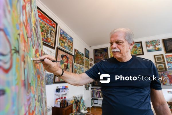 Doğulduğu Bakı şəhərindən ilham alan rəssam Tahir Şıxəliyev