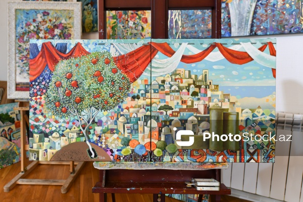 Doğulduğu Bakı şəhərindən ilham alan rəssam Tahir Şıxəliyev