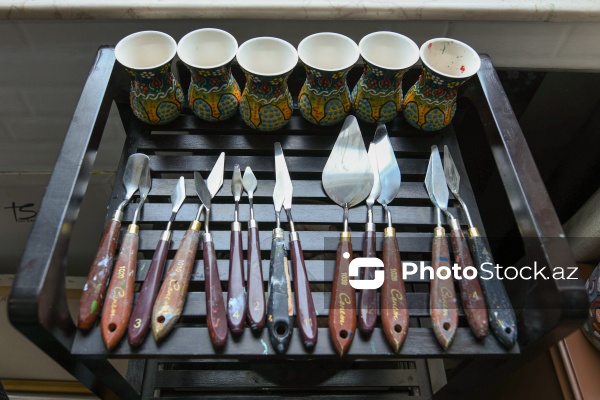 Doğulduğu Bakı şəhərindən ilham alan rəssam Tahir Şıxəliyev