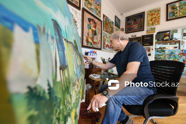 Doğulduğu Bakı şəhərindən ilham alan rəssam Tahir Şıxəliyev