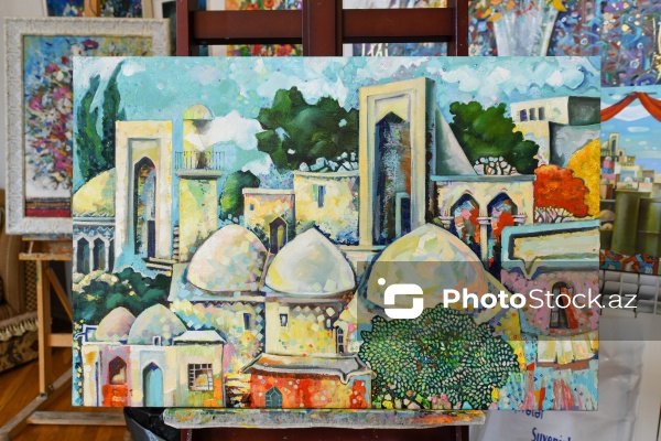 Doğulduğu Bakı şəhərindən ilham alan rəssam Tahir Şıxəliyev