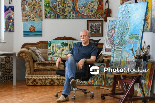 Doğulduğu Bakı şəhərindən ilham alan rəssam Tahir Şıxəliyev