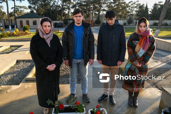 Milli Qəhrəman Polad Həşimovun xatirəsi İkinci Şəhidlər xiyabanında anılır