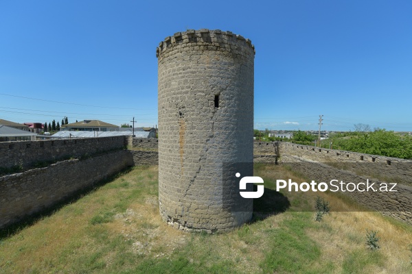 Dünya əhəmiyyətli memarlıq abidəsi olan Nardaran qəsri