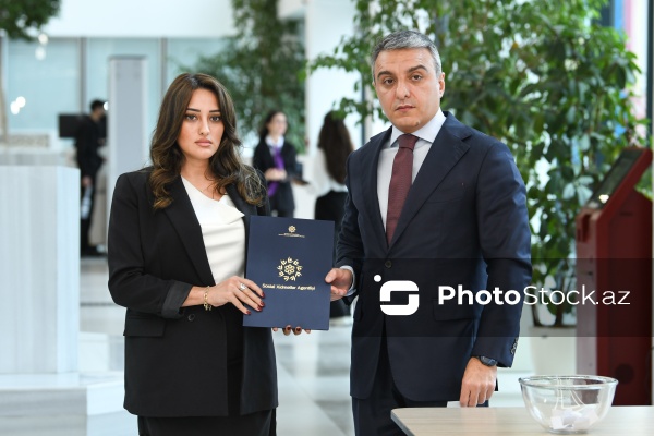 ƏƏSMN tərəfindən şəhid ailələrinə və müharibə əlillərinə 100 mənzil verilib