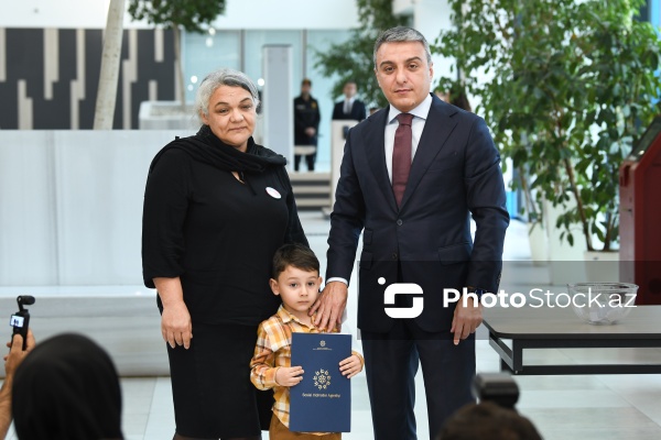 ƏƏSMN tərəfindən şəhid ailələrinə və müharibə əlillərinə 100 mənzil verilib