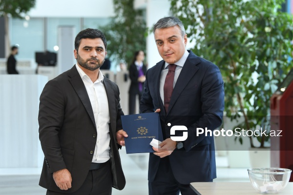 ƏƏSMN tərəfindən şəhid ailələrinə və müharibə əlillərinə 100 mənzil verilib