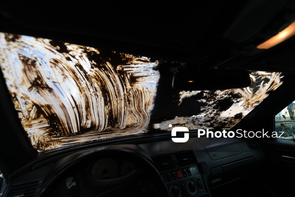 Əhmədli qəsəbəsində baş verən torpaq sürüşməsi