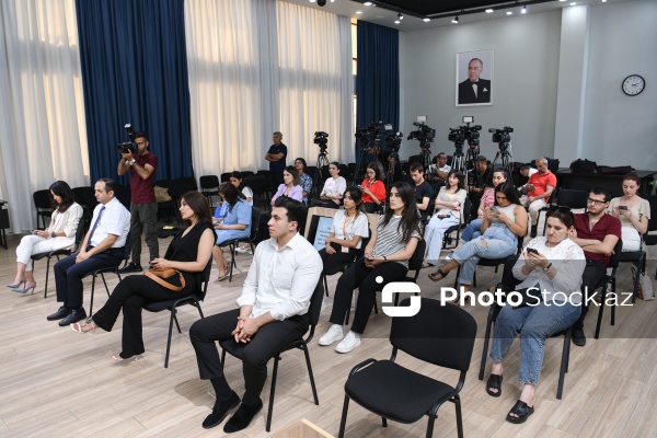 Ekologiya və Təbii Sərvətlər Nazirliyində keçirilən mətbuat konfransı