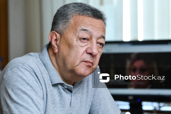 Azərbaycan Jurnalistlər Birliyinin sədri Elçin Şıxlı