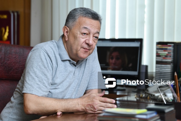 Azərbaycan Jurnalistlər Birliyinin sədri Elçin Şıxlı