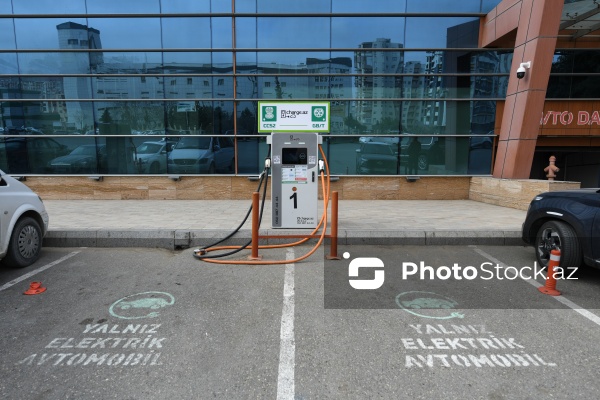 Elektromobillər üçün Bakıda quraşdırılmış şarj cihazları