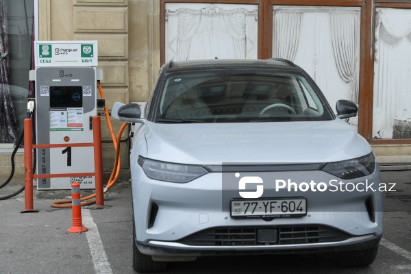 Elektromobillər üçün Bakıda quraşdırılmış şarj cihazları