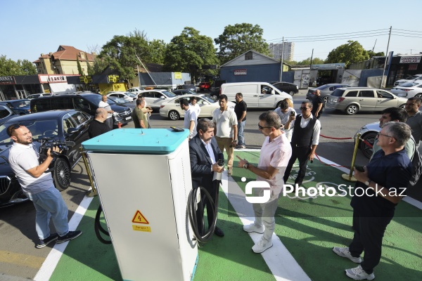 Elektrikdoldurma şəbəkəsi ilə supermarket şəbəkələri arasında əməkdaşlığın başlamasına dair tədbir