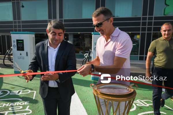 Elektrikdoldurma şəbəkəsi ilə supermarket şəbəkələri arasında əməkdaşlığın başlamasına dair tədbir