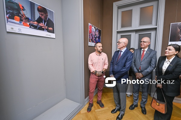 “Elm və təhsil obyektivdə" foto-video müsabiqəsinin mükafatlandırma mərasimi