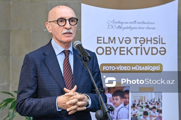 Firudin Qurbanov - “Elm və təhsil obyektivdə" foto-video müsabiqəsinin mükafatlandırma mərasimində