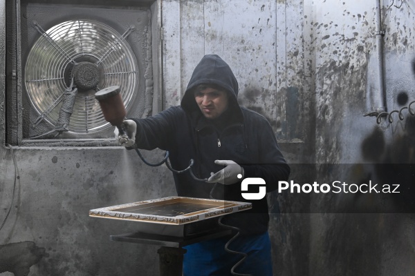 Eltun Muxtarlı - ağac materiallarından müxtəlif əl işləri hazırlayan usta