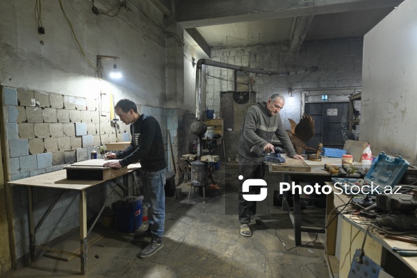 Ağac materiallarından müxtəlif əl işlərinin hazırlandığı emalatxana