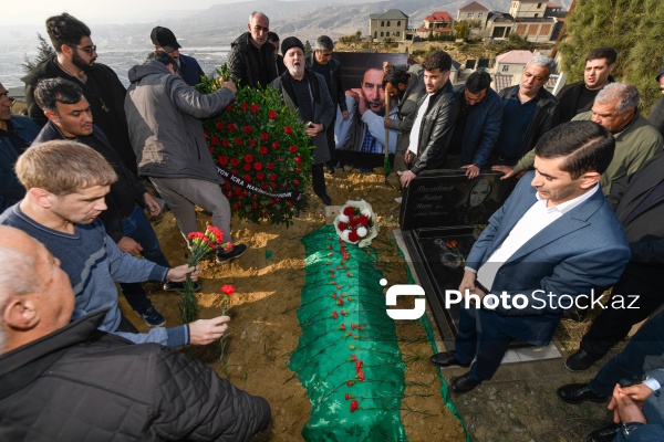 Əməkdar artist Yadigar Muradovun dəfn mərasimi