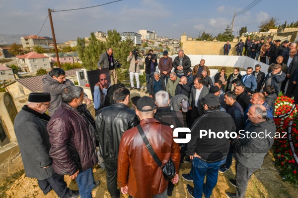 Əməkdar artist Yadigar Muradovun dəfn mərasimi