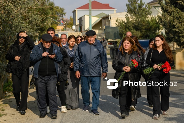 Əməkdar artist Yadigar Muradovun dəfn mərasimi