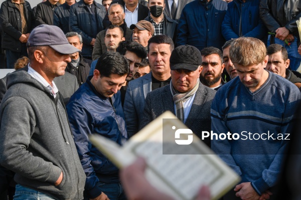 Əməkdar artist Yadigar Muradovun dəfn mərasimi