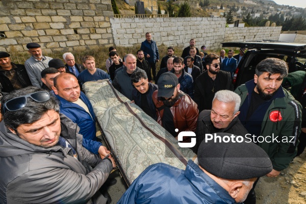 Əməkdar artist Yadigar Muradovun dəfn mərasimi