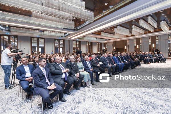 “Ən yaxşı təqdimat” müsabiqəsinin qaliblərinin mükafatlandırma mərasimi