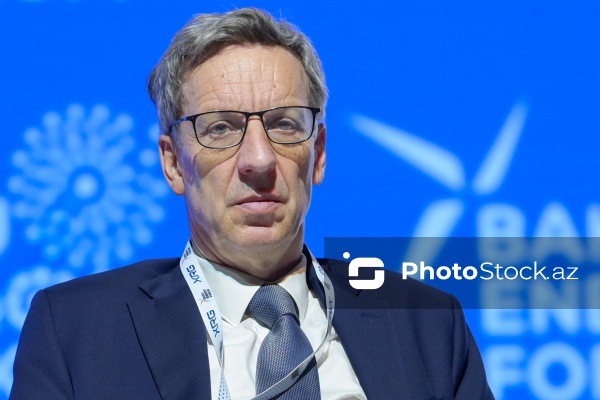 Emmanuel de Guillebon - “Upstream – yeni perspektivlər” adlı paneldə