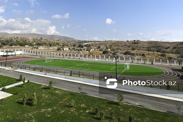 Cəbrayıl şəhərində yerləşən Mehdi Mehdizadə adına tam orta məktəb