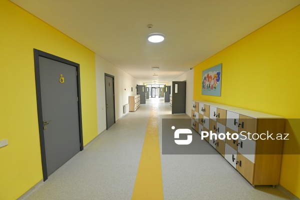 Cəbrayıl şəhərində yerləşən Mehdi Mehdizadə adına tam orta məktəb