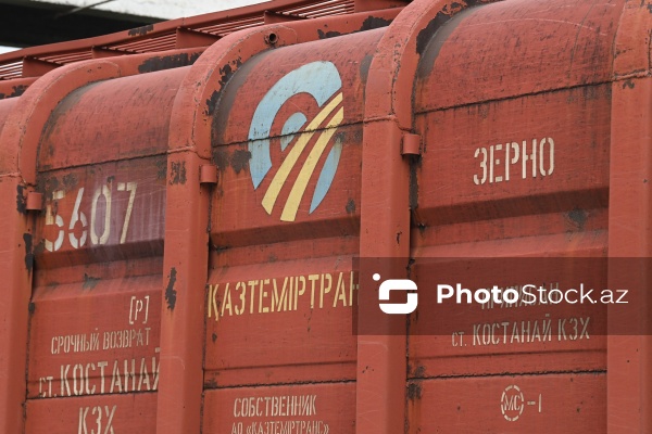 Ermənistana Qazaxıstan taxılı daşıyan yük qatarı Biləcəri Dəmiryol Stansiyasına çatıb