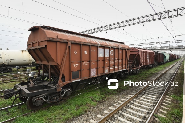 Ermənistana Qazaxıstan taxılı daşıyan yük qatarı Biləcəri Dəmiryol Stansiyasına çatıb