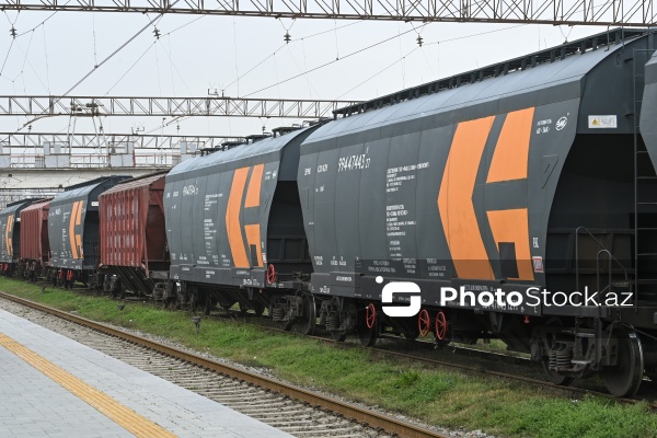 Ermənistana Qazaxıstan taxılı daşıyan yük qatarı Biləcəri Dəmiryol Stansiyasına çatıb