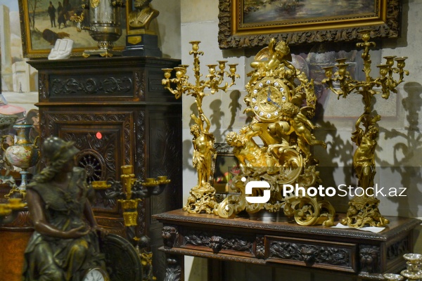 Əsrlərin izini daşıyan əntiq əşyalar