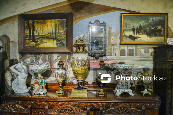 Əsrlərin izini daşıyan əntiq əşyalar