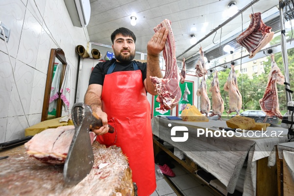 Neapol dairəsi yaxınlığında ət satışı ilə məşğul olan qəssabxanalar