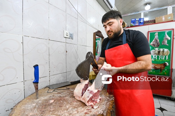 Neapol dairəsi yaxınlığında ət satışı ilə məşğul olan qəssabxanalar