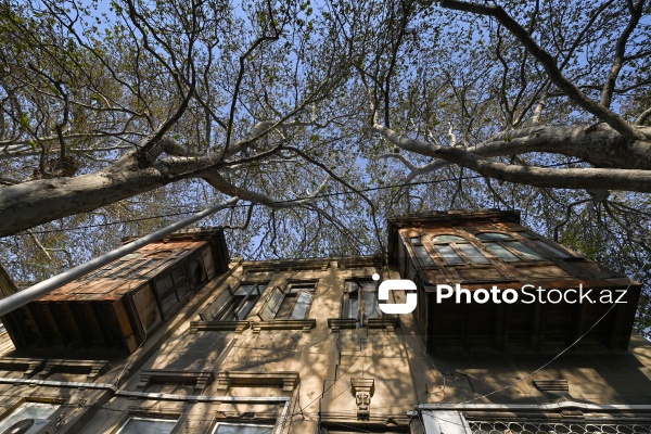 Bakının “Kubinka” ərazisində freskalı tarixi bina sökülmə təhlükəsi ilə üz-üzədir